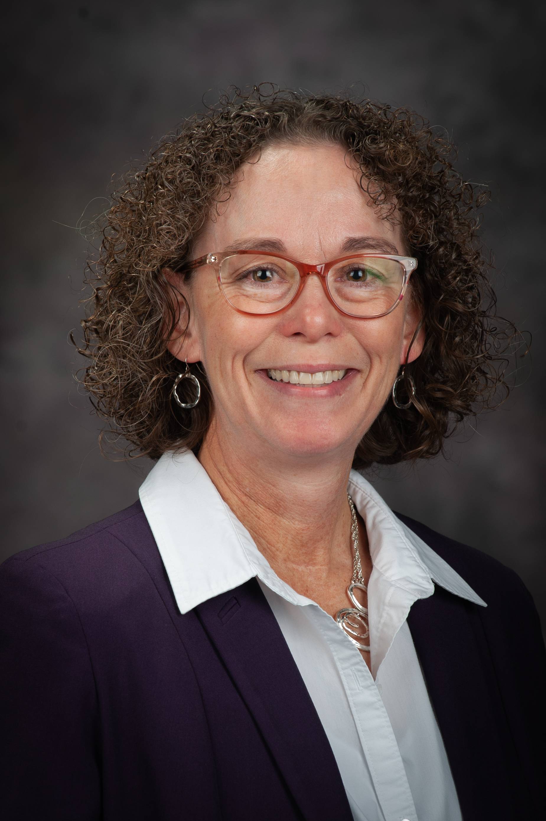 Marci Ritter headshot